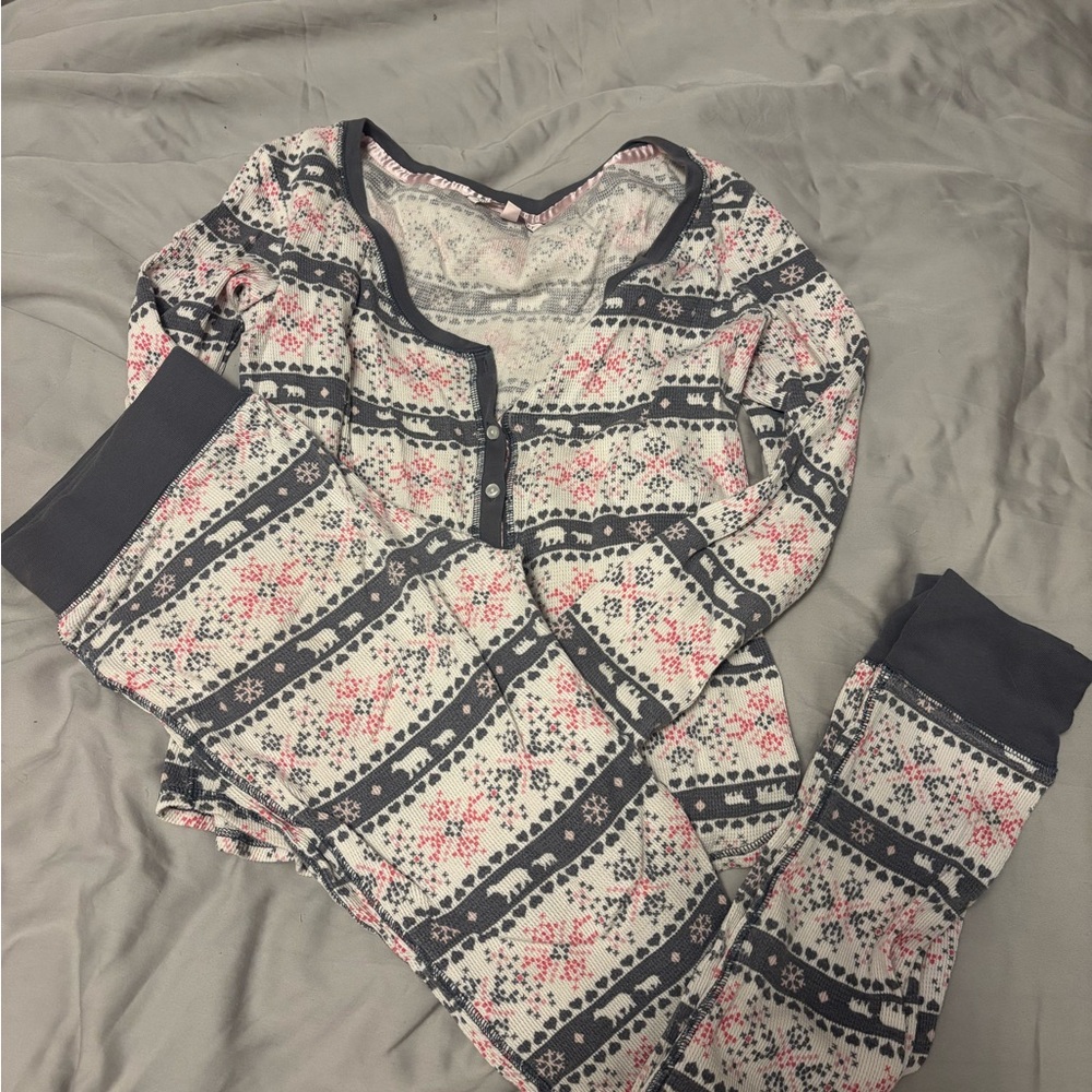 Victoria's Secret Pajama Set in Pink & Gray